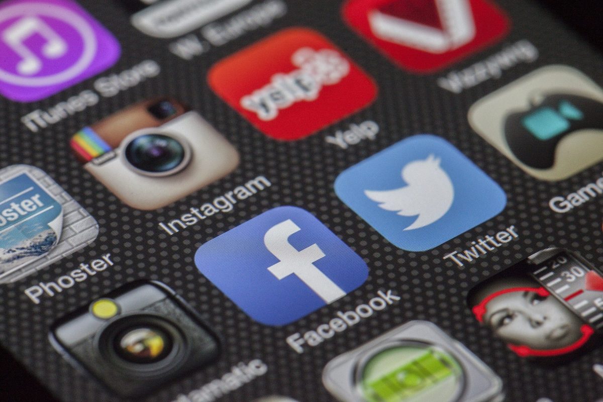 What we were reading: Cross-cutting exposure and political participation 2 phone, display, apps